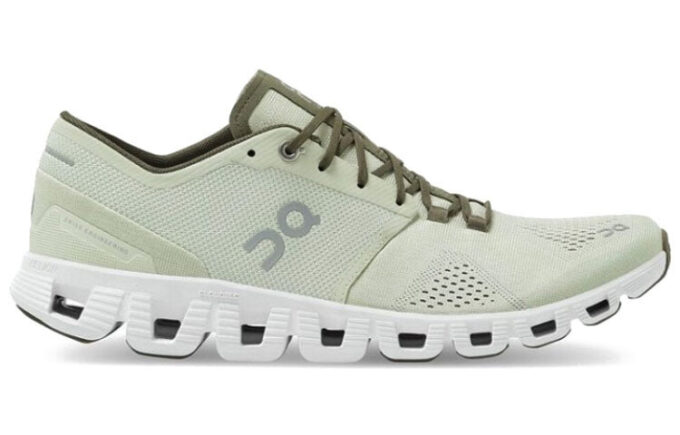 Cloud X “Aloe White”