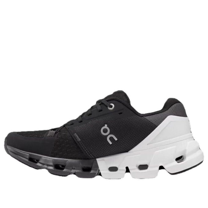 Cloudflyer 4 “Black White”