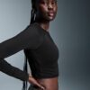 Kvinder Studio Long-T Crop Kvinder Studio Long-T Crop