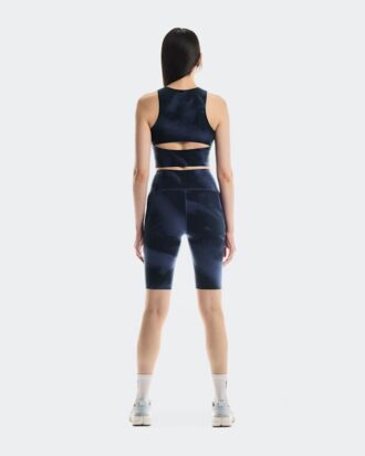 Kvinder Studio Open Back Crop