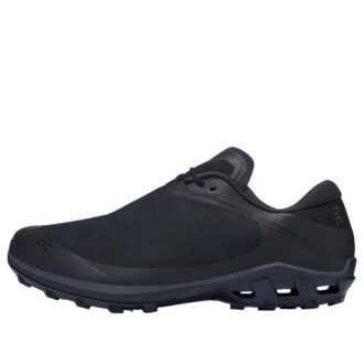 On Running x Post Archive Faction Cloudventure “All Black”